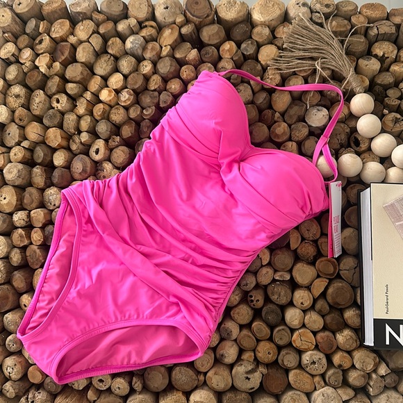 Lilly Pulitzer Flamenco one piece swim NWT - Picture 1 of 3